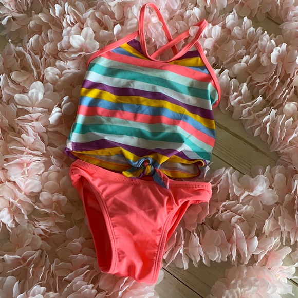 Old Navy - Picture 2 of 2